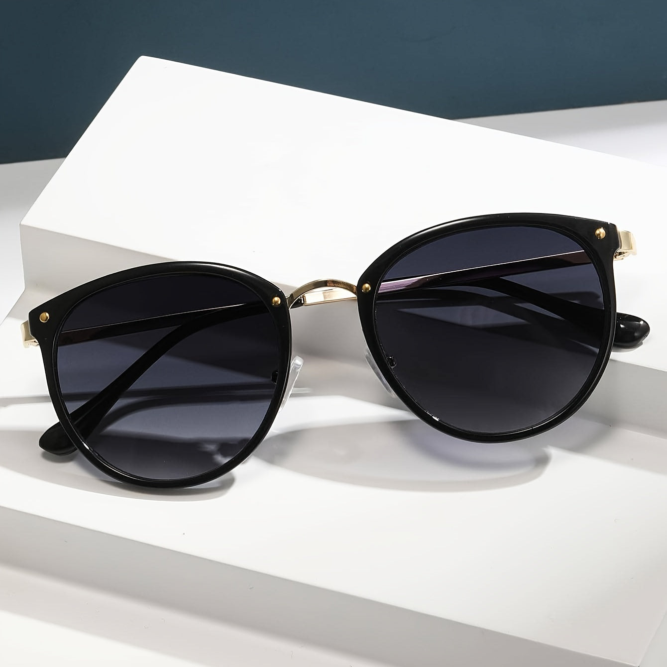 Gafas Retro Clásicas para Mujer – Diseño Ovalado con Estilo Vintage y Elegante