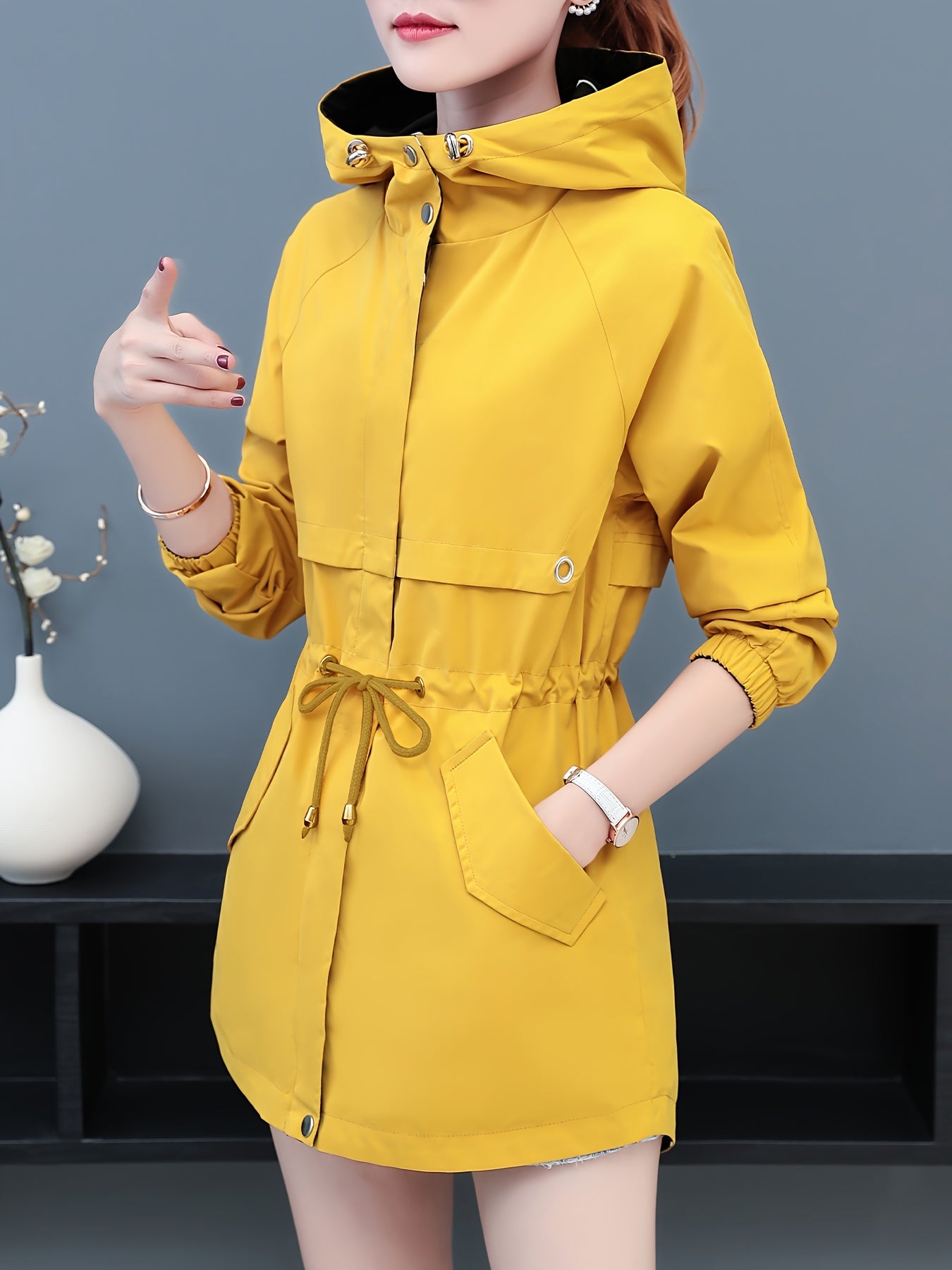 🌼 Abrigo Trench Reversible Amarillo con Capucha para Mujer – Elegancia y Estilo Casual para la Primavera/Verano 🌼