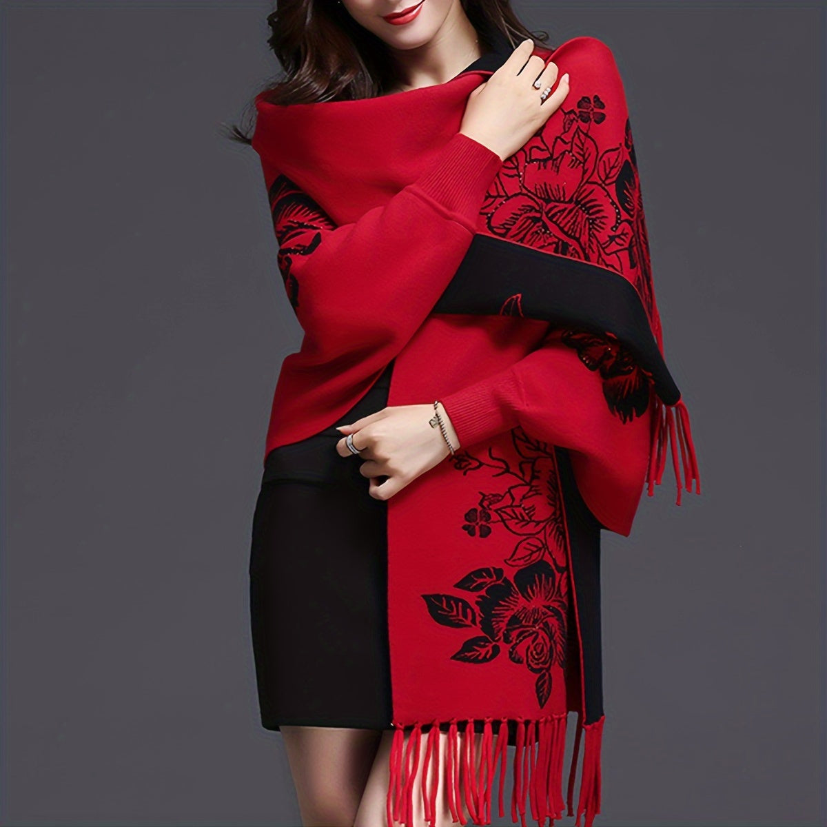 š§£ Chal Elegante de Jacquard con Flecos ā Estilo Capa para OtoƱo e Invierno