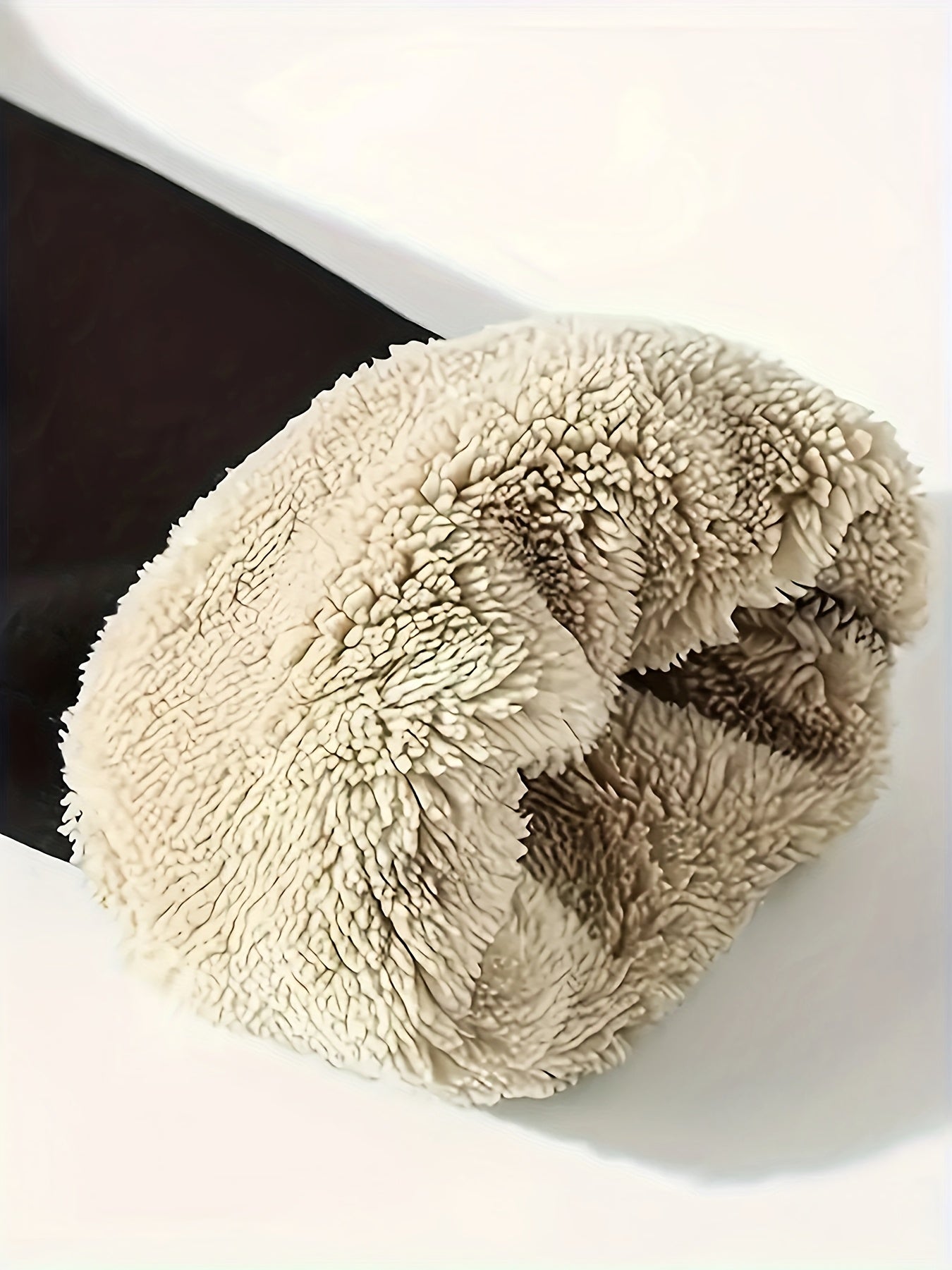 Buzo Térmico de Hombre con Emblema de Águila – Estilo y Calidez para Otoño e Invierno 🦅❄️