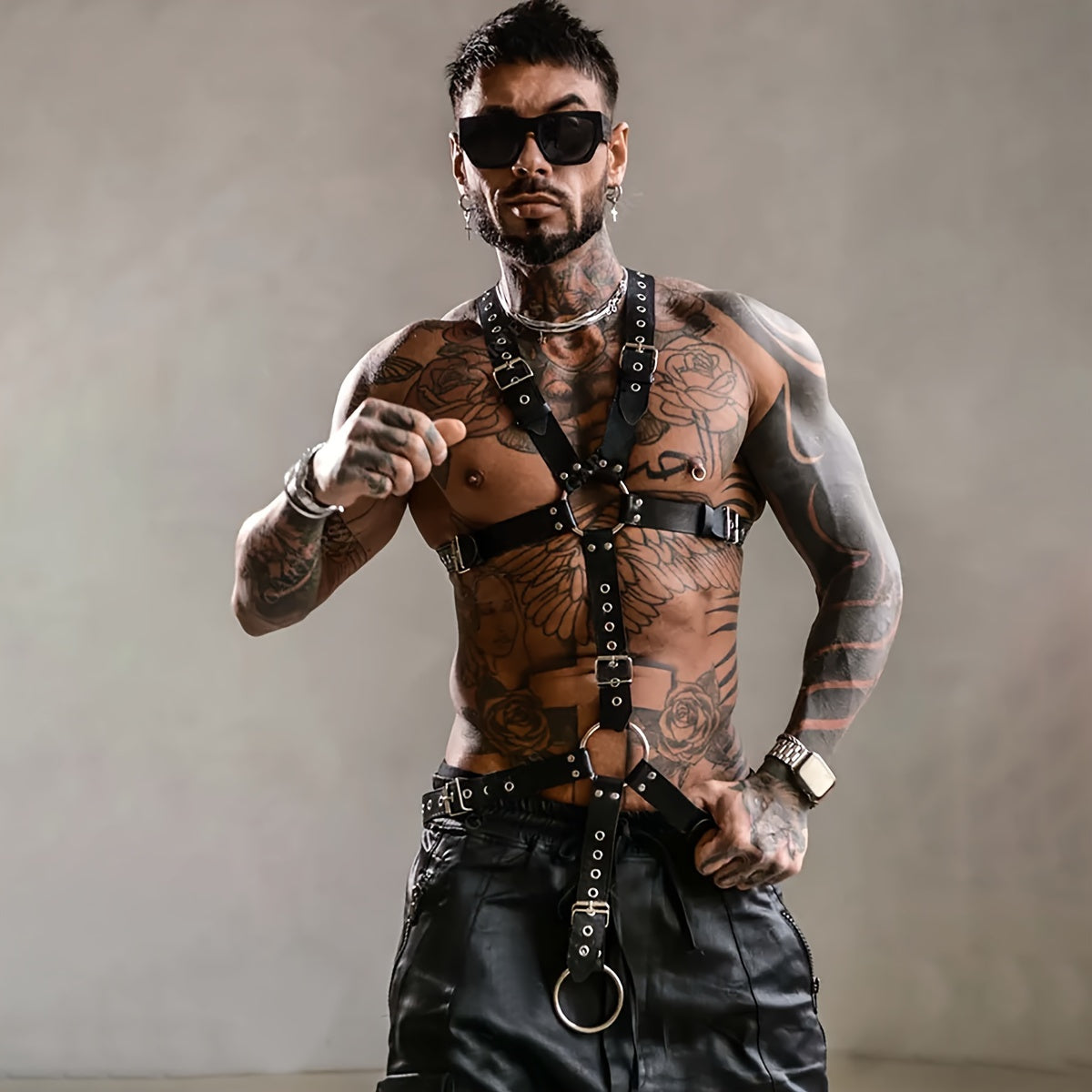🔥 Arnés Masculino Ajustable de Cuero Sintético - Estilo Gótico Punk con Remaches 🔥