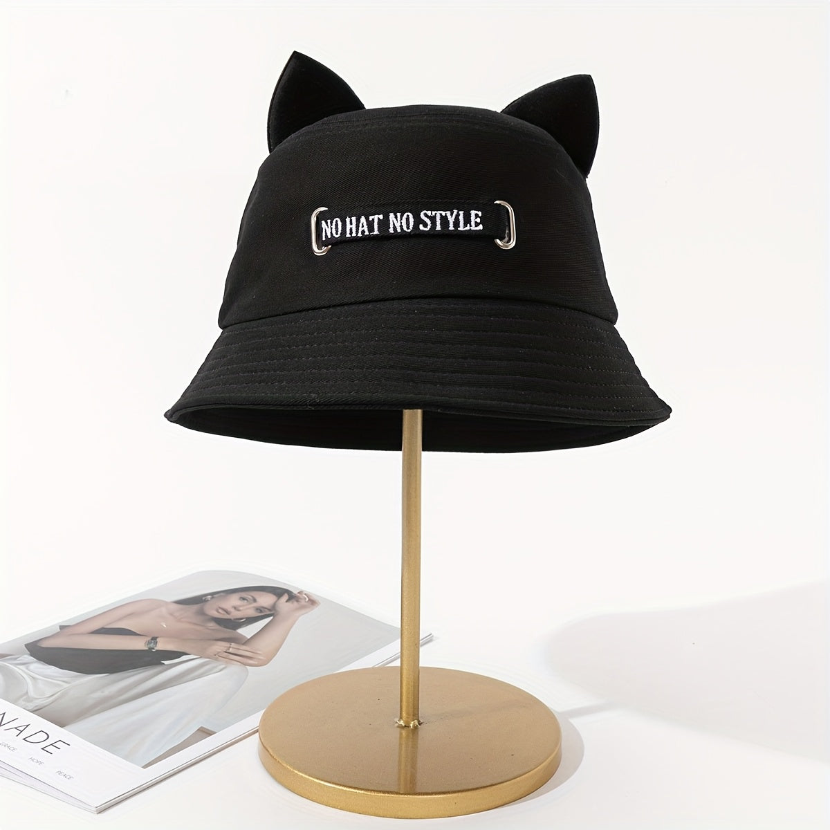 Gorra Bucket Negra con Orejas de Gato 3D y Estilo Funky 🐱✨