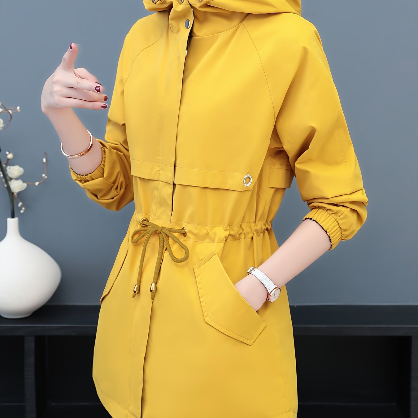 🌼 Abrigo Trench Reversible Amarillo con Capucha para Mujer – Elegancia y Estilo Casual para la Primavera/Verano 🌼