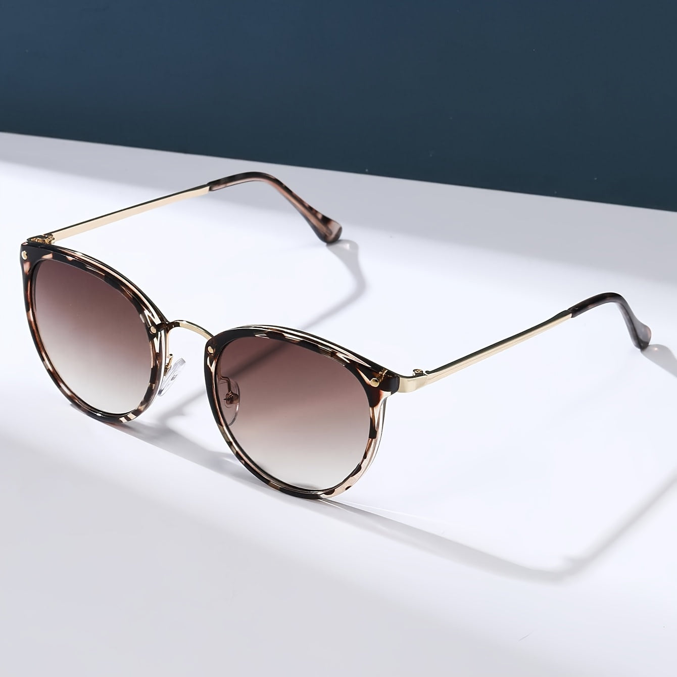 Gafas Retro Clásicas para Mujer – Diseño Ovalado con Estilo Vintage y Elegante