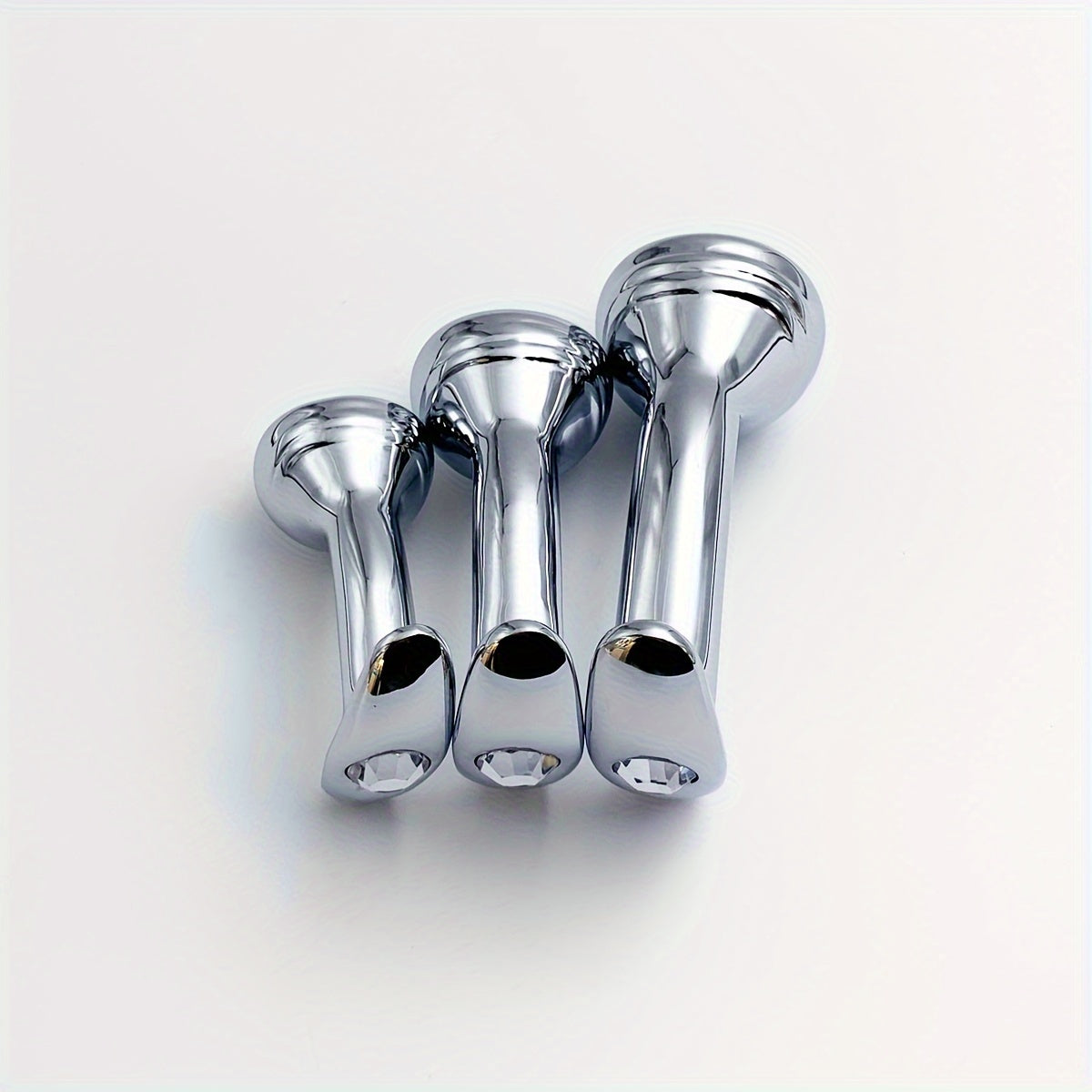 Plug Anal de Metal con Base de Gema – Lujo, Sensación y Placer Extremo 🔥
