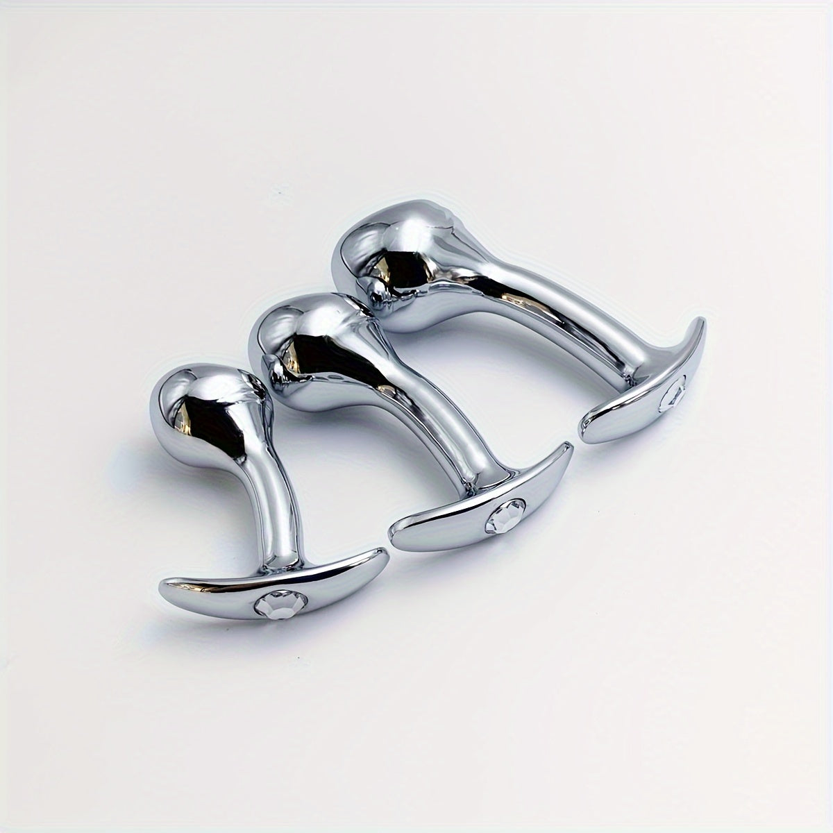 Plug Anal de Metal con Base de Gema – Lujo, Sensación y Placer Extremo 🔥