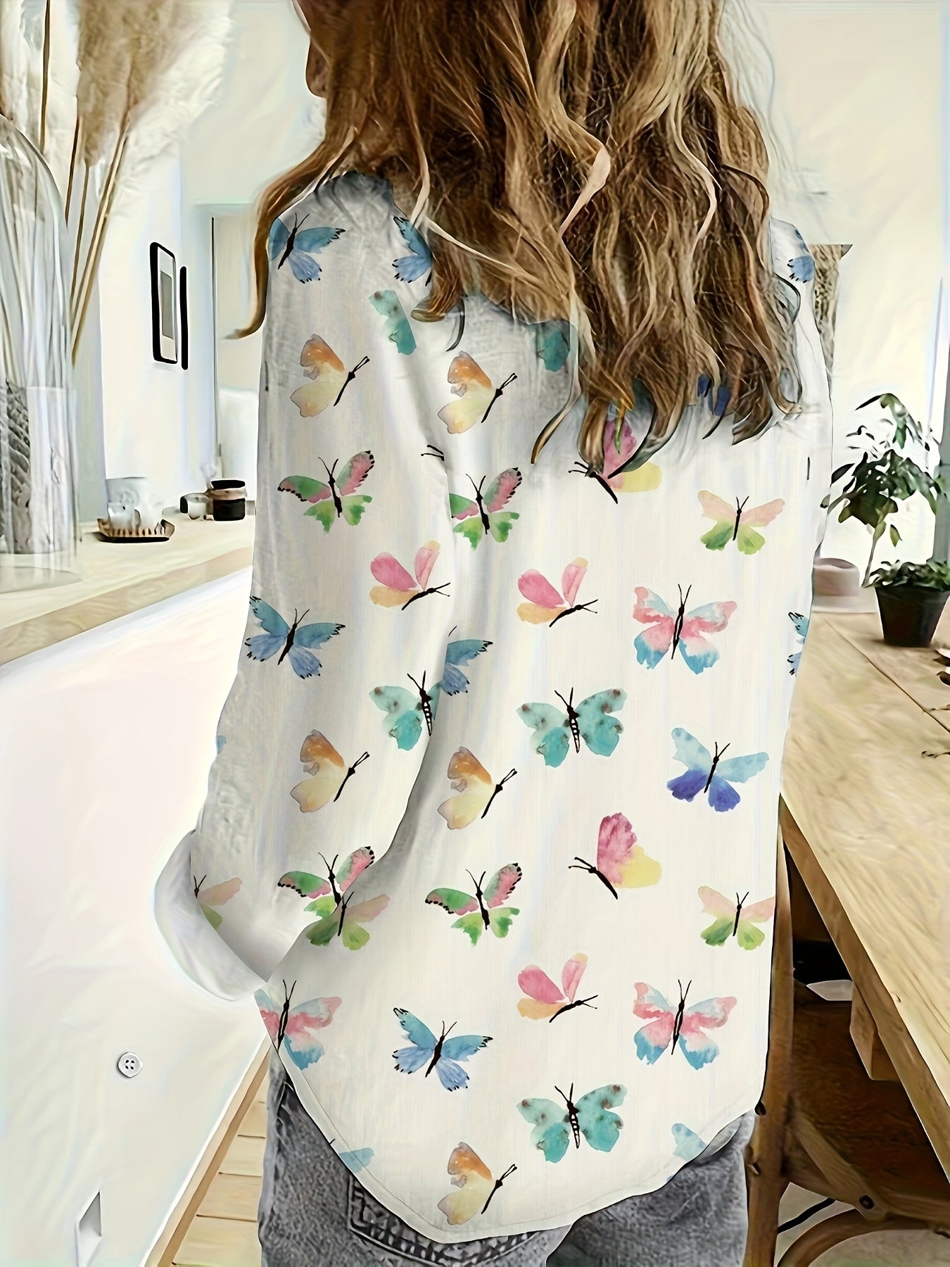 🌸 Camisa Casual de Manga Larga con Estampado de Mariposas para Mujer – Un Toque Vibrante y Natural para Cada Estación 🌸