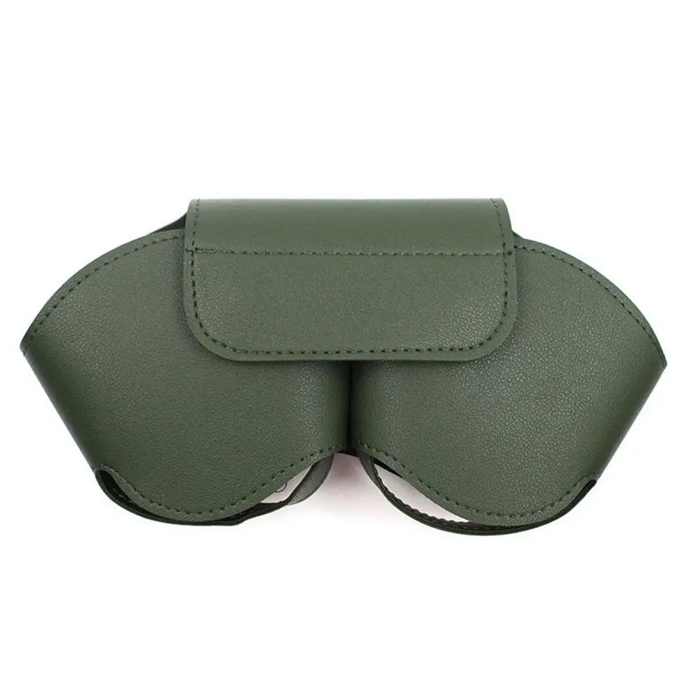 Protege tus audífonos P9 Pro Max con esta funda resistente y elegante. Diseñada para absorber impactos y evitar rayones, mantiene tus audífonos seguros en todo momento. Su interior suave y su cierre seguro garantizan máxima protección.