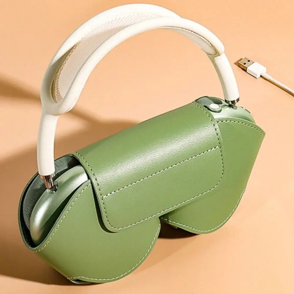Protege tus audífonos P9 Pro Max con esta funda resistente y elegante. Diseñada para absorber impactos y evitar rayones, mantiene tus audífonos seguros en todo momento. Su interior suave y su cierre seguro garantizan máxima protección.