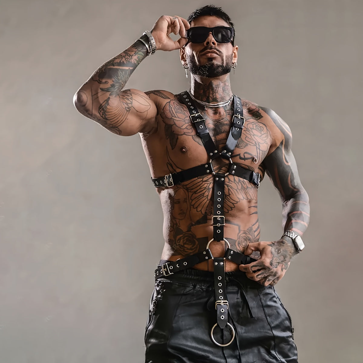 🔥 Arnés Masculino Ajustable de Cuero Sintético - Estilo Gótico Punk con Remaches 🔥